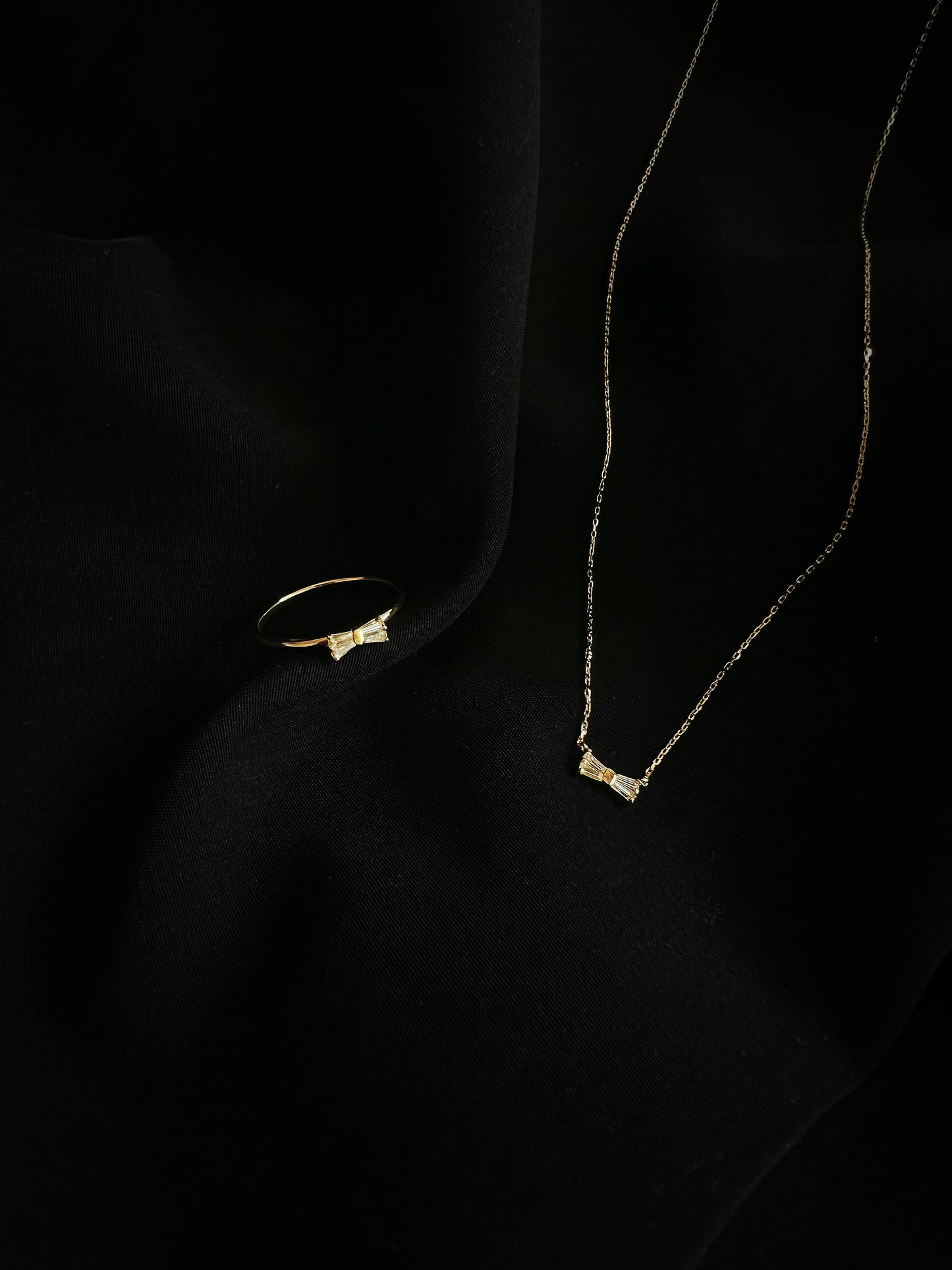 緞結鑽石項鍊 Soft Bow Diamond Necklace