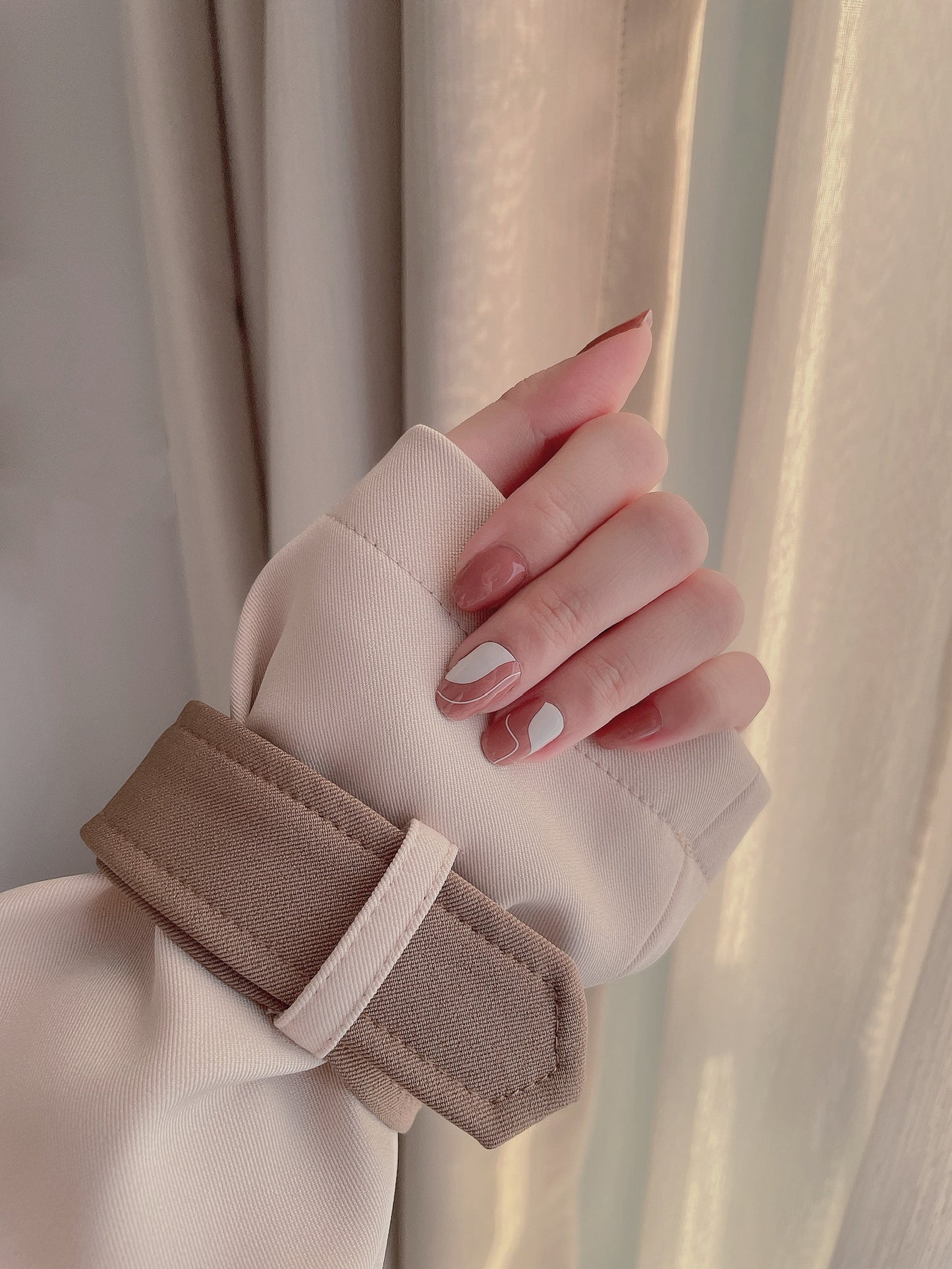 When Piccaso met Coffee Nail Wrap Set 當畢卡索遇上咖啡牛奶凝膠甲貼造型組