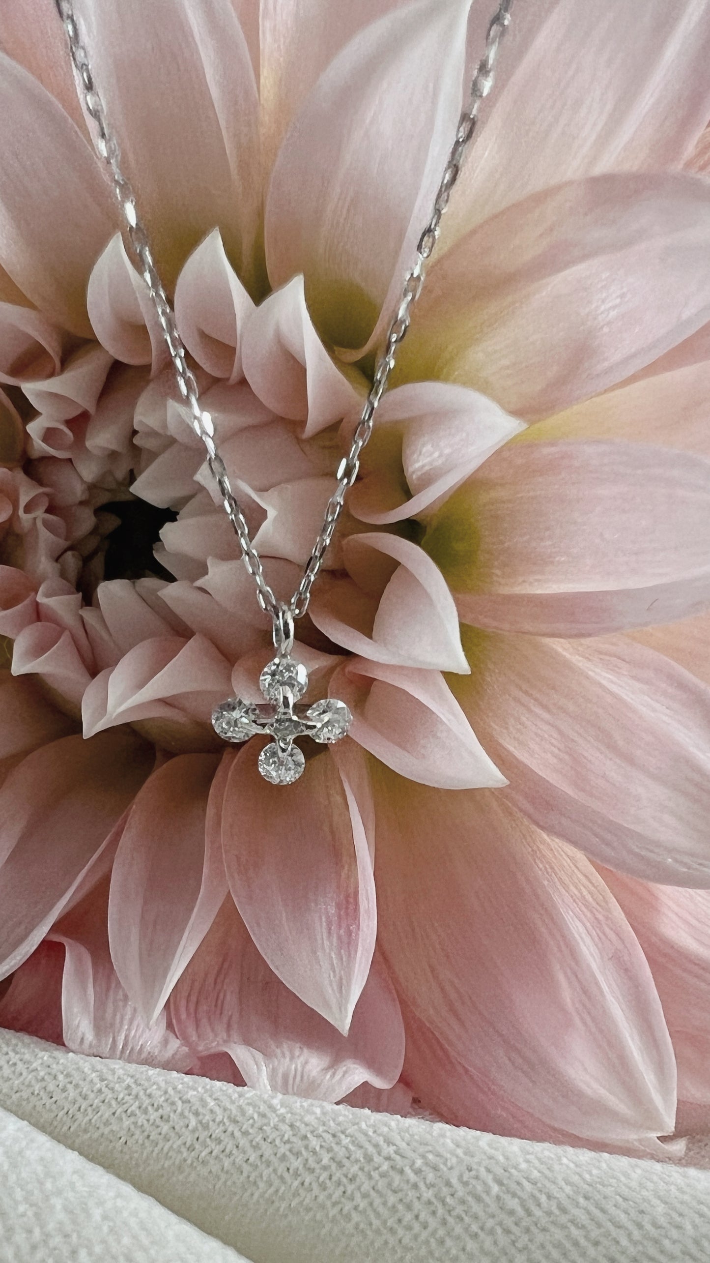 幸運草鑽石項鍊 Lucky Clover Diamond Necklace